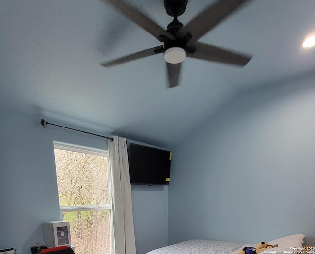 39 Post Oak Ln, Vernia, TX 78121 - bedroom featuring lofted ceiling and ceiling fan