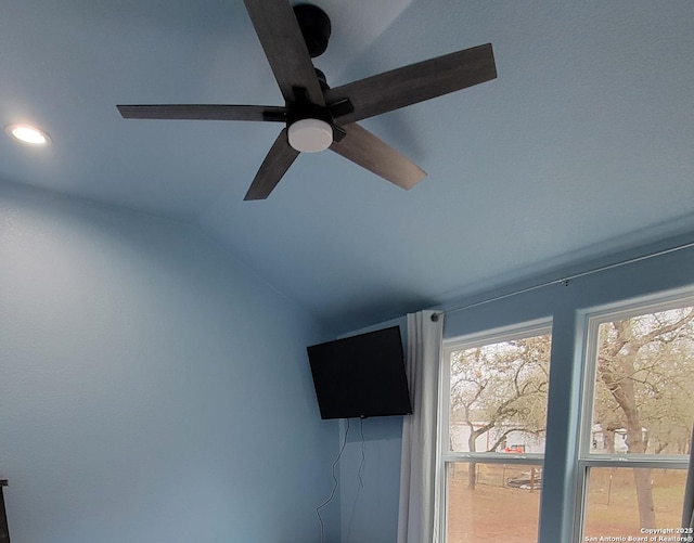 39 Post Oak Ln, Vernia, TX 78121 - room details with ceiling fan