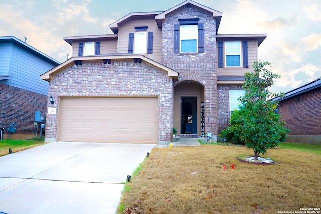 view of front facade featuring a front yard