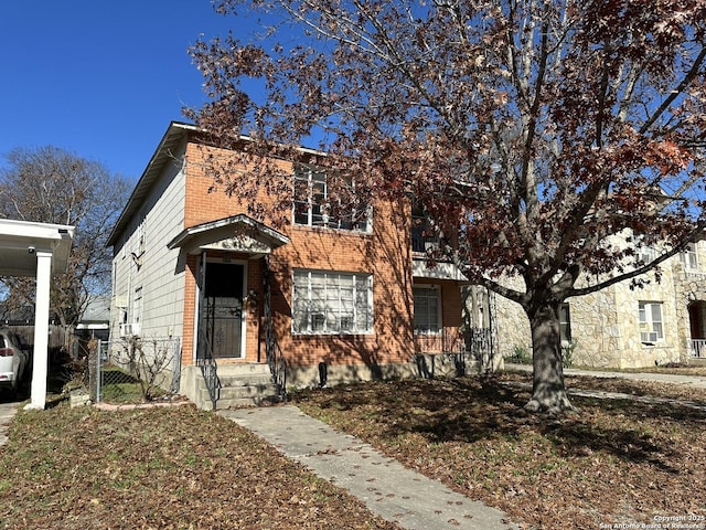 view of front of property