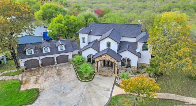 view of front of home featuring a garage