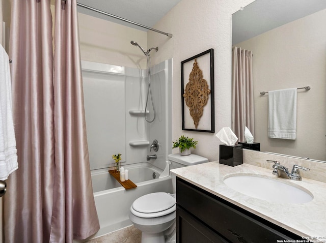 full bathroom with shower / tub combo with curtain, vanity, and toilet