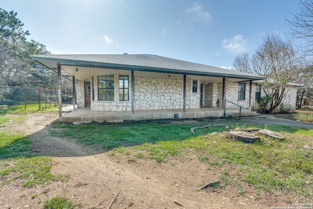 view of front of house featuring covered porch