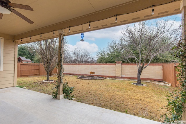 view of patio with ceiling fan