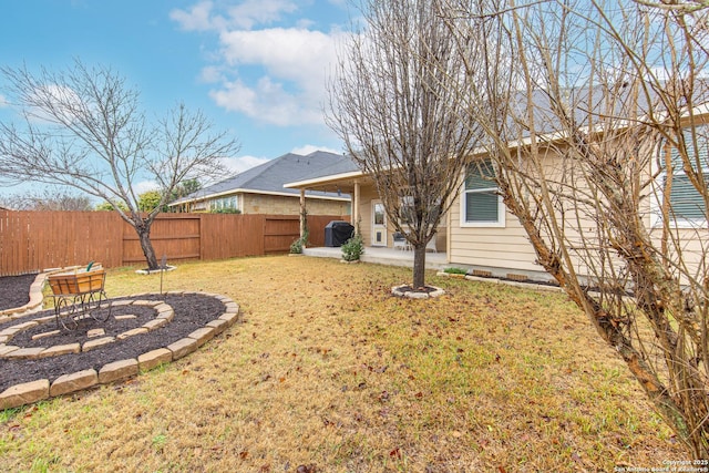 view of yard with a patio area