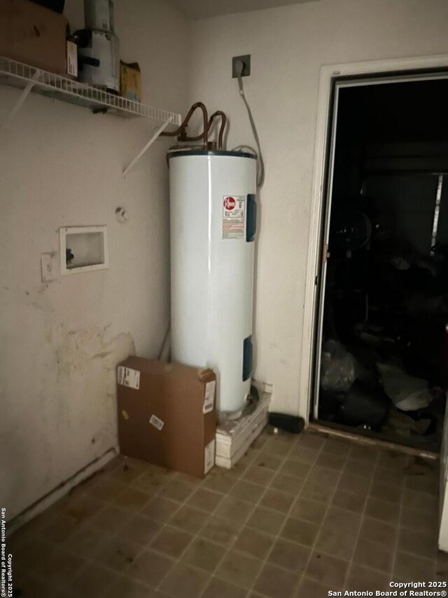 25710 Presidio Aly, Boerne, TX 78015 - utilities with water heater