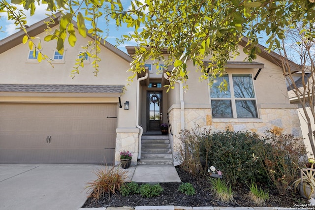 view of front of house with a garage