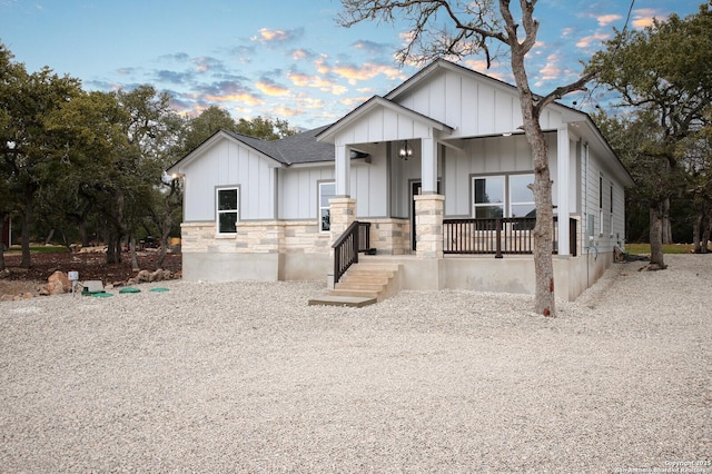 view of front of property with covered porch