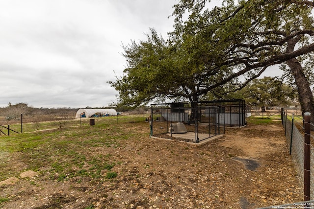 view of yard featuring a rural view