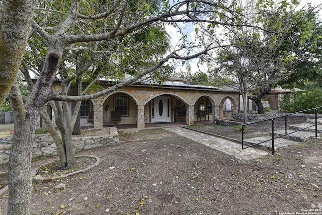 view of front of home featuring a porch