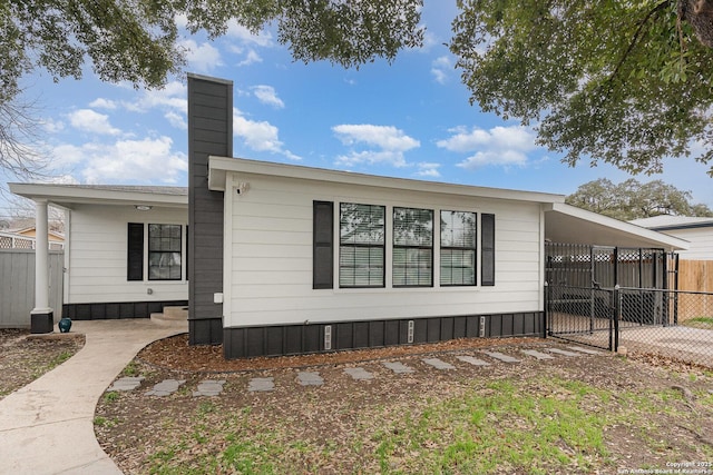 view of front of house