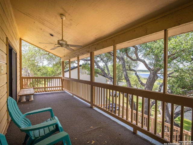 1048 Parkview Dr, Canyon Lake, TX 78133 - unfurnished sunroom featuring lofted ceiling and ceiling fan