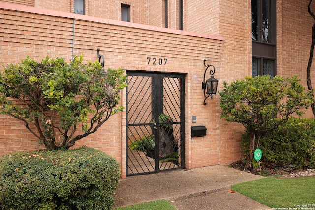 view of entrance to property