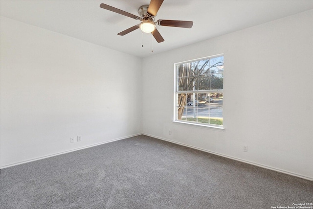 unfurnished room featuring carpet floors and ceiling fan