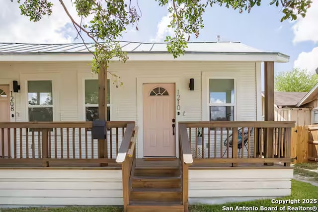 view of front of property with covered porch