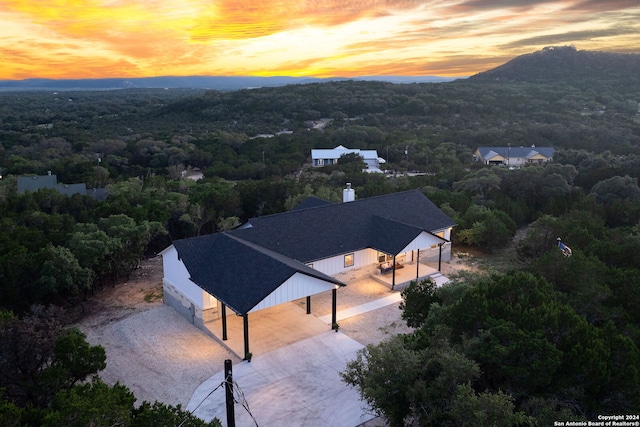 view of aerial view at dusk