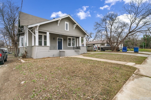 view of front of property featuring covered porch