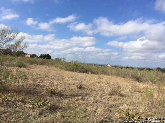 Listing photo 2 for 999 Pinto Cyn, Bandera TX 78003