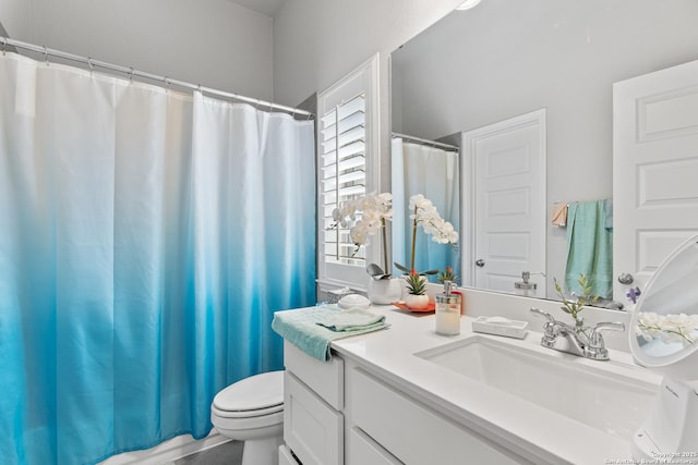 1905 High Bank, Seguin, TX 78155 - bathroom featuring vanity, toilet, and a shower with curtain