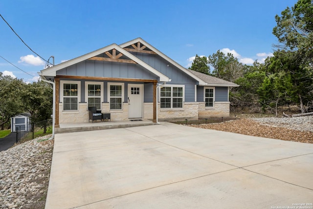 craftsman-style home featuring a porch