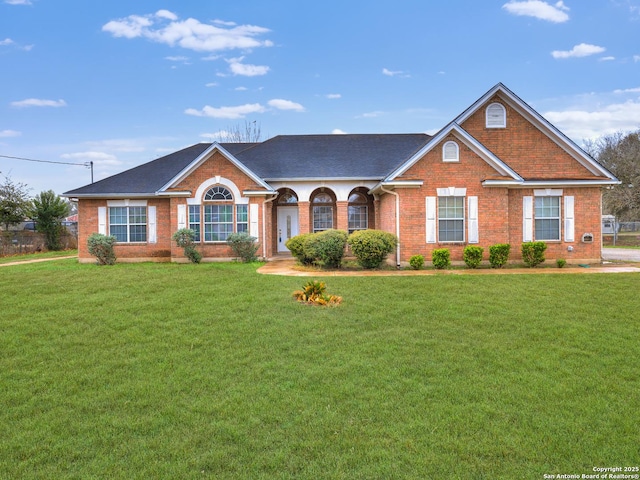 view of front of house with a front yard