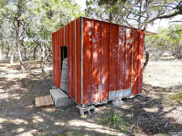 view of outbuilding