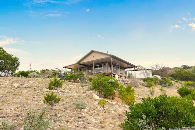 view of front of property