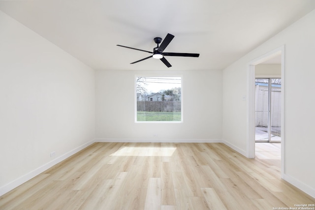 unfurnished room featuring light wood-type flooring and ceiling fan