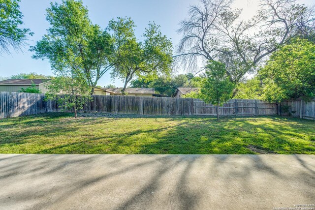 5023 Stockman Dr, San Antonio, TX 78247 - view of yard featuring a fenced backyard