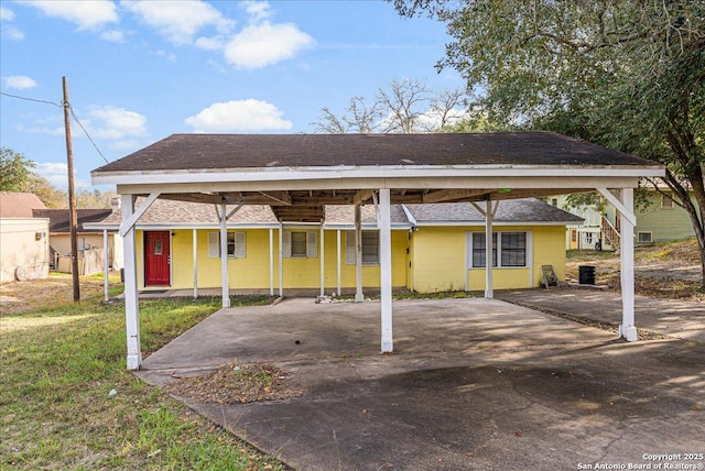 exterior space with a lawn