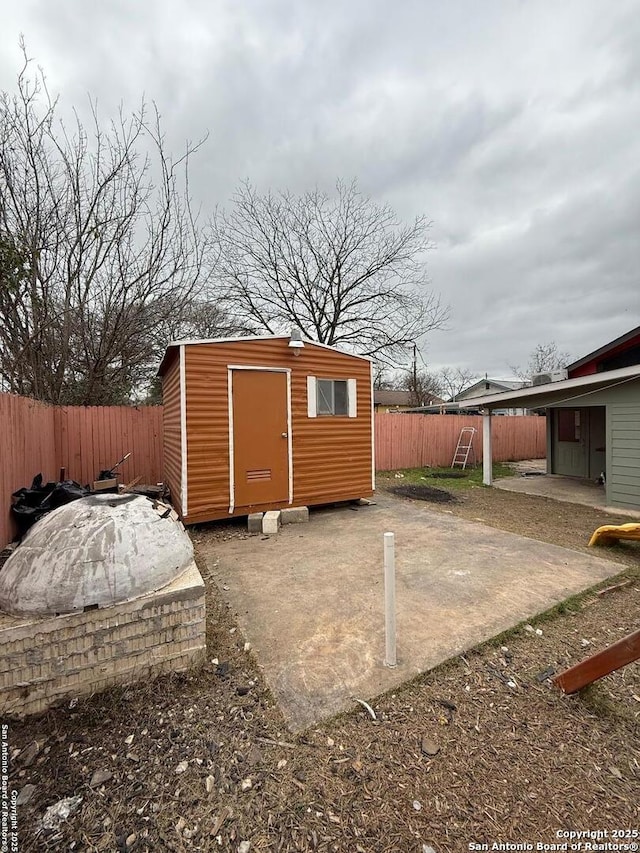 view of outbuilding