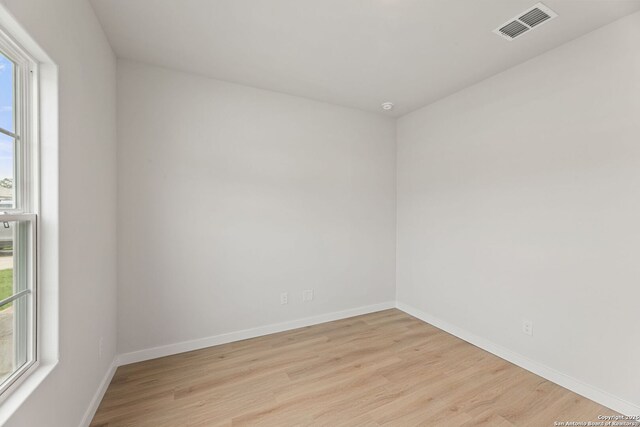 125 Connor Crk, San Antonio, TX 78253 - unfurnished room featuring light wood-style floors and baseboards
