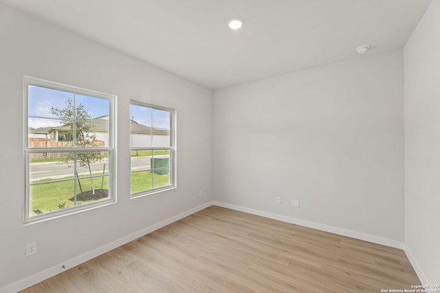 125 Connor Crk, San Antonio, TX 78253 - spare room featuring plenty of natural light, light wood-style floors, baseboards, and recessed lighting