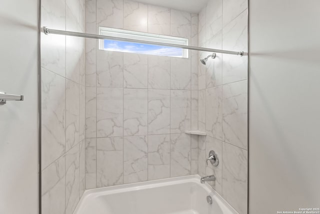 125 Connor Crk, San Antonio, TX 78253 - bathroom featuring shower / tub combination