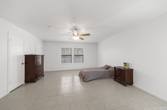 bedroom with ceiling fan