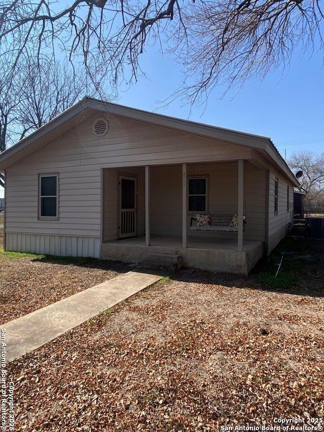 view of front of house with covered porch