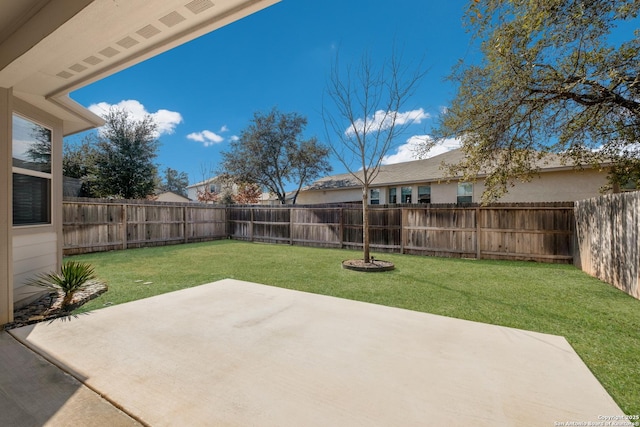 view of yard with a patio area