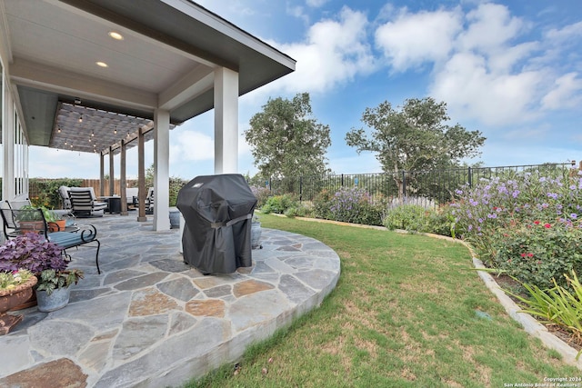 view of yard featuring a patio and a pergola