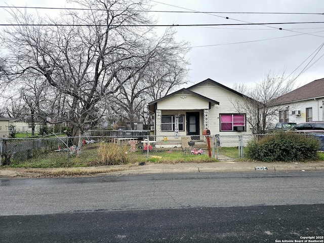 view of front of property