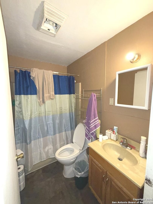 full bathroom featuring toilet, shower / bathtub combination with curtain, and vanity