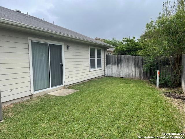 7723 Wexford Rdg, San Antonio, TX 78240 - view of yard featuring a fenced backyard