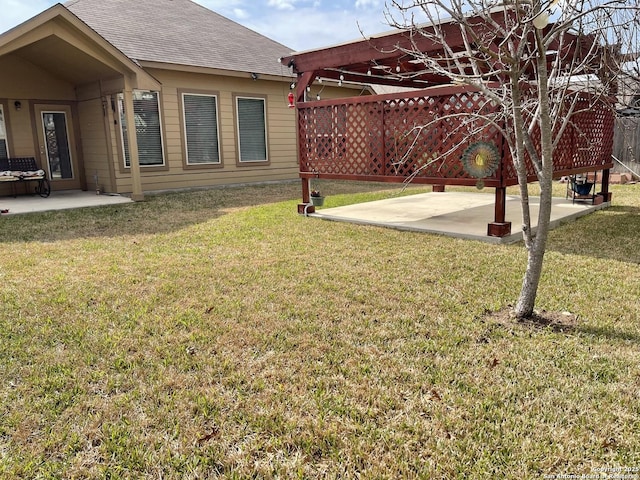 view of yard with a patio area