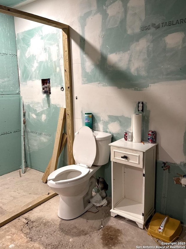 bathroom featuring toilet