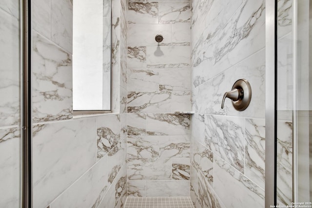 11717 Warlock, San Antonio, TX 78254 - full bath with tiled shower