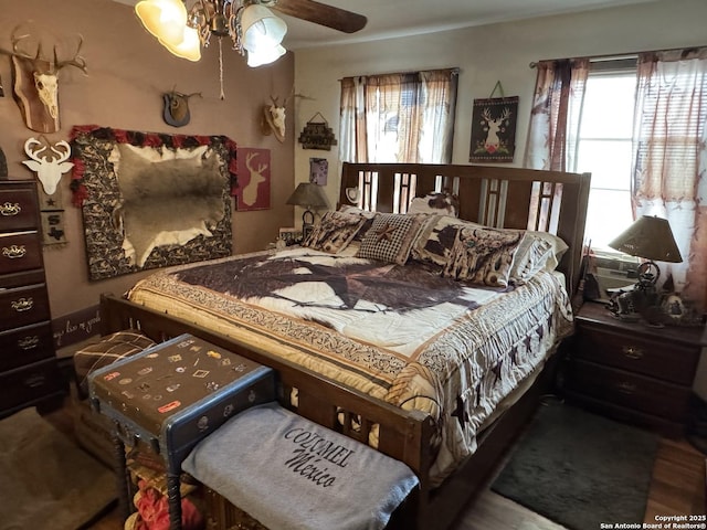 bedroom with ceiling fan