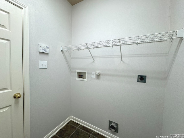 laundry room featuring washer hookup, gas dryer hookup, electric dryer hookup, laundry area, and baseboards