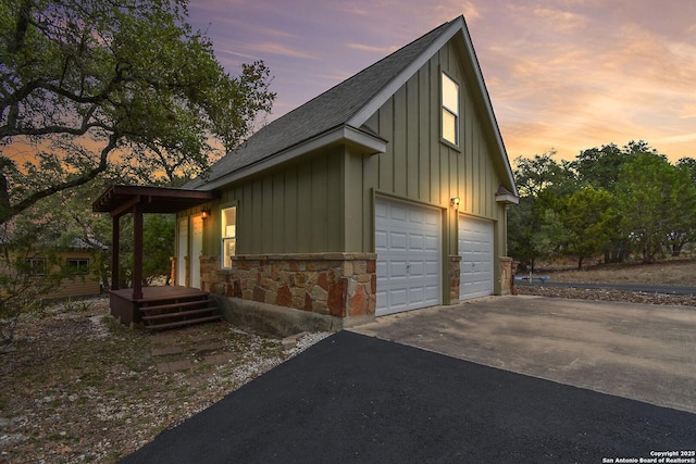 exterior space featuring driveway