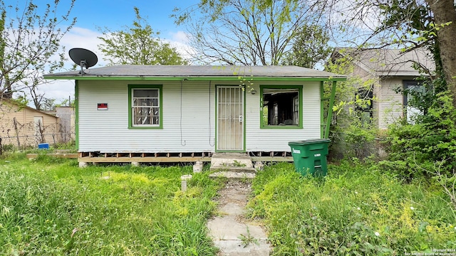 bungalow with fence