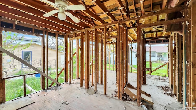 miscellaneous room with ceiling fan