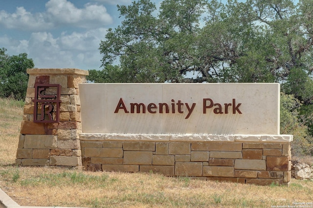 view of community / neighborhood sign